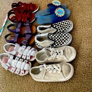 They don’t fit my kid they are all size 9